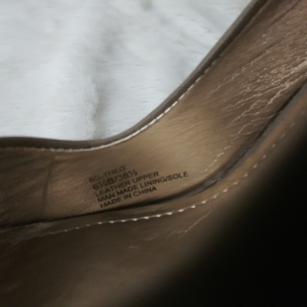 BCBGeneration HEELS. - Picture 4 of 8